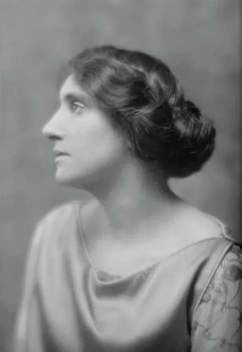Framed Print : Reicher, Heding, Miss, portrait photograph, 1915 Feb. 4. Creator: Arnold Genthe Framed Print : Reicher, Heding, Miss, portrait photograph, 1915 Feb. 4. Creator: Arnold Genthe