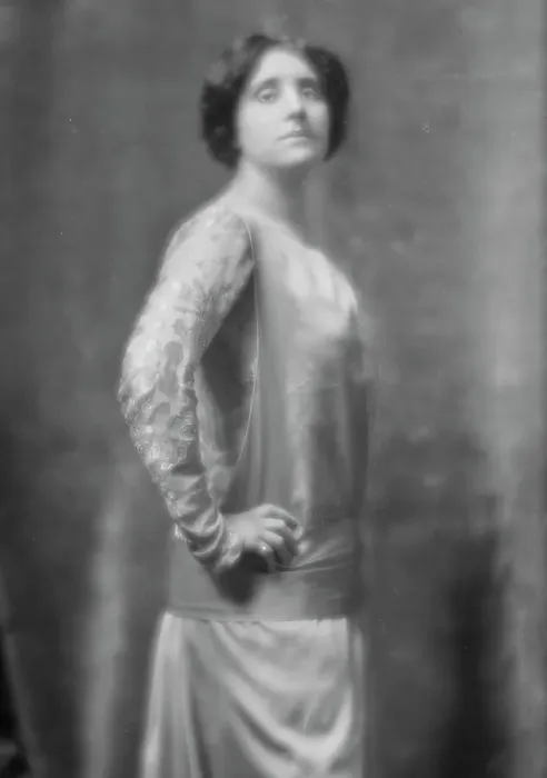 Framed Print : Reicher, Heding, Miss, portrait photograph, 1915 Feb. 4. Creator: Arnold Genthe Framed Print : Reicher, Heding, Miss, portrait photograph, 1915 Feb. 4. Creator: Arnold Genthe