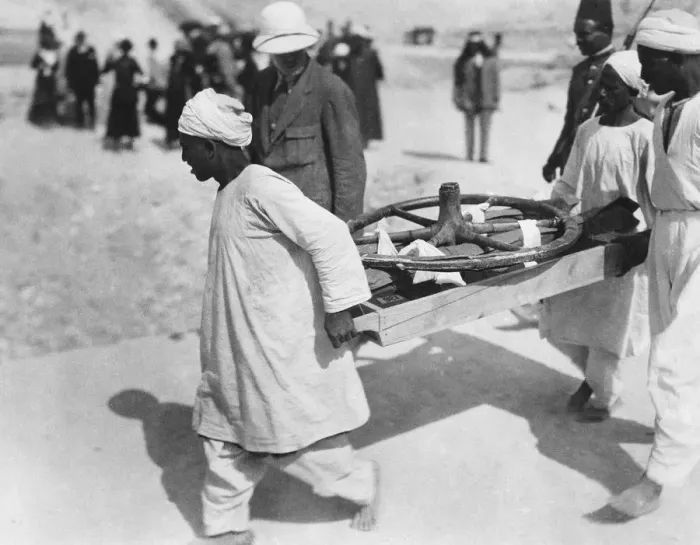 Framed Print : Removing a chariot wheel from the Tomb of Tutankhamun, Valley of the Kings, Egypt, 1922 Framed Print : Removing a chariot wheel from the Tomb of Tutankhamun, Valley of the Kings, Egypt, 1922