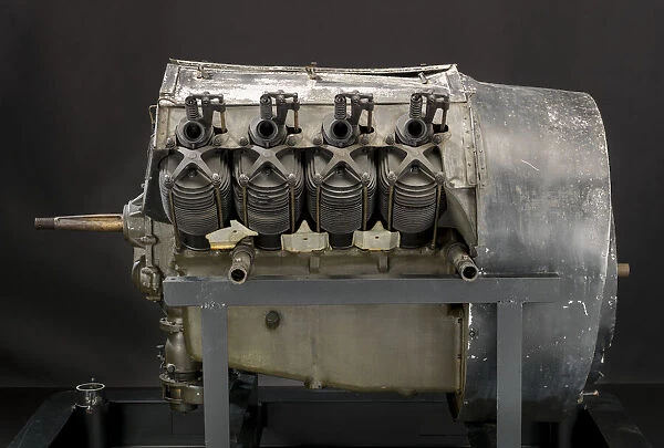 Renault 80 hp, V-8 Engine, ca. 1913. Creator: Renault