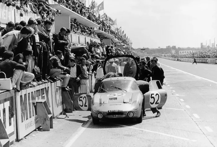 Framed Print : Rene Bonnet LM6, Le Mans 24 Hours, France, 1963 Framed Print : Rene Bonnet LM6, Le Mans 24 Hours, France, 1963