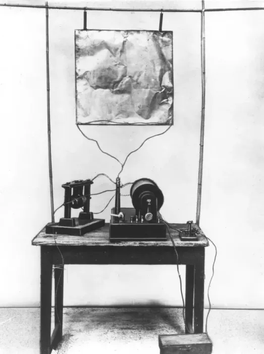Framed Print : Replica of Marconis first transmitter used in his early experiments in Italy, 1894 Framed Print : Replica of Marconis first transmitter used in his early experiments in Italy, 1894