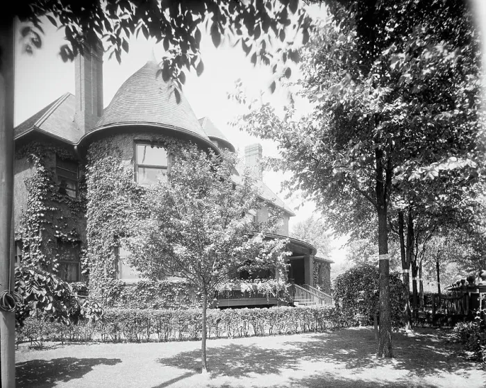 Framed Print : Residence of Mr. William Robbins, Walkerville, Ont. between 1905 and 1915. Creator: Unknown Framed Print : Residence of Mr. William Robbins, Walkerville, Ont. between 1905 and 1915. Creator: Unknown