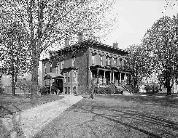 Residence of Mrs. H.C. Parke, exterior view, Detroit, Mich. between 1900 and 1910. Creator: Unknown