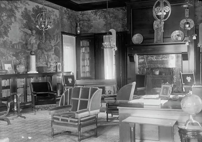 Framed Print : Residence of Samuel Miller Breckinridge Long, 3rd Asst. Secretary of State, Washington DC, 1917. Creator: Harris & Ewing. Residence of Samuel Miller Breckinridge Long, 3rd Asst. Secretary of State, Washington DC, 1917. Creator: Harris & Ewing Framed Print : Residence of Samuel Miller Breckinridge Long, 3rd Asst. Secretary of State, Washington DC, 1917. Creator: Harris & Ewing. Residence of Samuel Miller Breckinridge Long, 3rd Asst. Secretary of State, Washington DC, 1917. Creator: Harris & Ewing