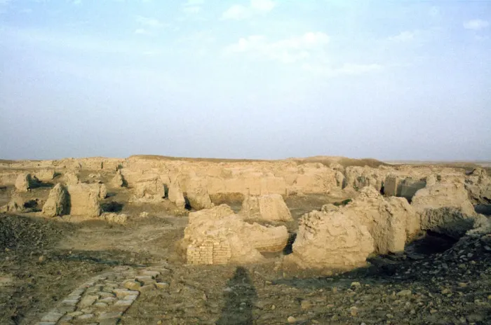 Framed Print : Residential area, Ur, Iraq, 1977 Framed Print : Residential area, Ur, Iraq, 1977