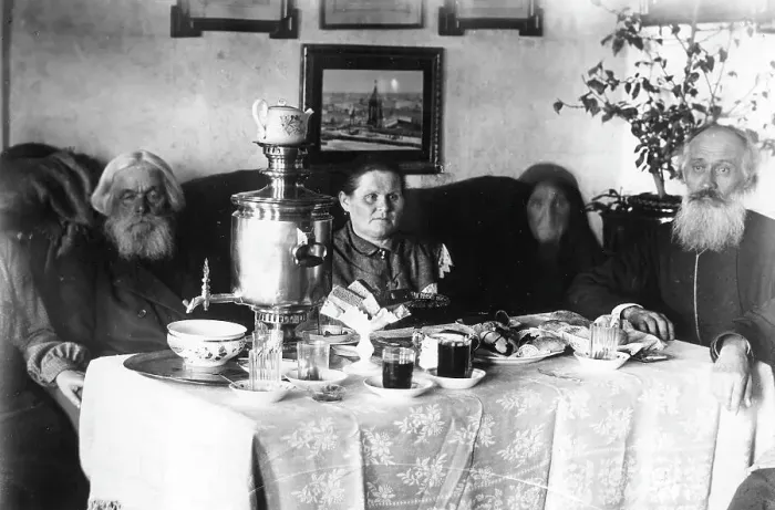Framed Print : A respectable family having tea, 1905. Creator: Unknown Framed Print : A respectable family having tea, 1905. Creator: Unknown