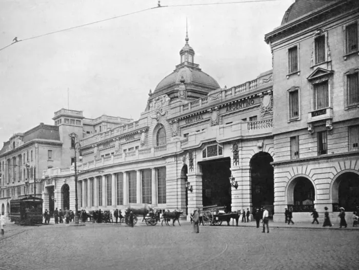 Framed Print : Retiro Railway Station, Buenos Aires, Argentina Framed Print : Retiro Railway Station, Buenos Aires, Argentina