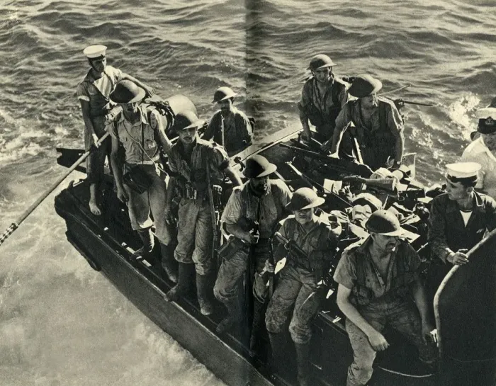 Framed Print : Return of a landing party of Royal Marines, World War II, c1939-c1943 (1944). Creator: Unknown Framed Print : Return of a landing party of Royal Marines, World War II, c1939-c1943 (1944). Creator: Unknown