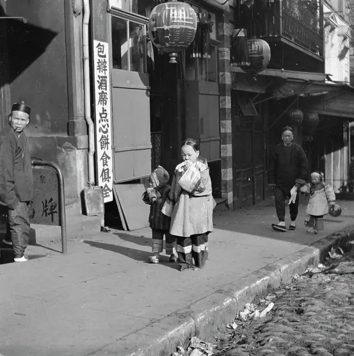 Framed Print : Returning home, Chinatown, San Francisco, between 1896 and 1906. Creator: Arnold Genthe Framed Print : Returning home, Chinatown, San Francisco, between 1896 and 1906. Creator: Arnold Genthe