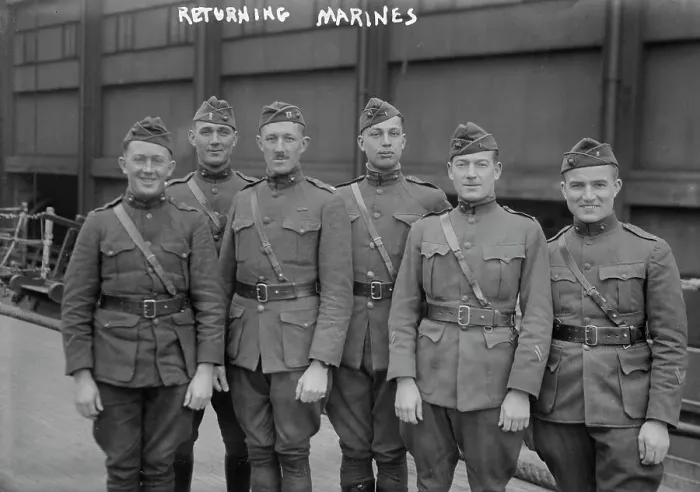 Framed Print : Returning marines, 1918 or 1919. Creator: Bain News Service Framed Print : Returning marines, 1918 or 1919. Creator: Bain News Service