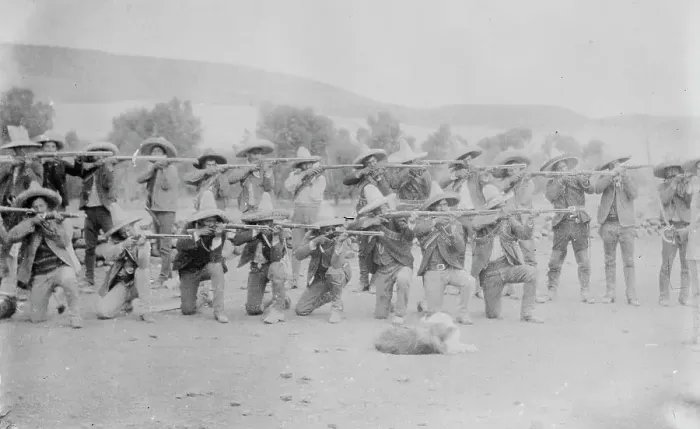 Framed Print : Revolucionarios Haciendo Fuego, 1911. Creator: Bain News Service Framed Print : Revolucionarios Haciendo Fuego, 1911. Creator: Bain News Service