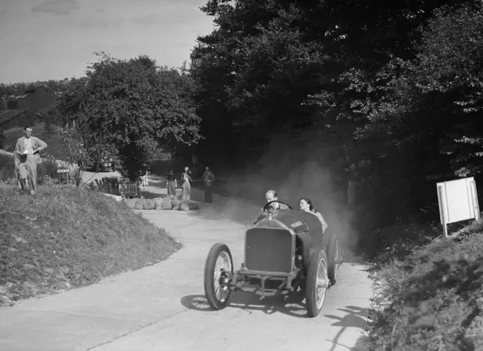 Framed Print : RGJ Nash driving Vieux Charles III, 1912 Lorraine-Dietrich, at the VSCC Croydon Speed Trials, 1937