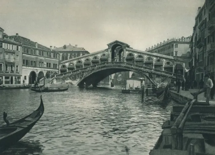 Framed Print : Rialto Bridge, Venice, Italy, 1927. Artist: Eugen Poppel Framed Print : Rialto Bridge, Venice, Italy, 1927. Artist: Eugen Poppel