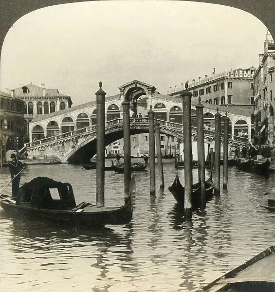 The Rialto and the Grand Canal (N.E.), Venice, Italy, c1909. Creator: Unknown