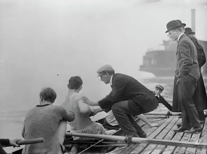 Framed Print : Rice, coach of Columbia Varsity crew team instructing, 1910. Creator: Bain News Service Framed Print : Rice, coach of Columbia Varsity crew team instructing, 1910. Creator: Bain News Service