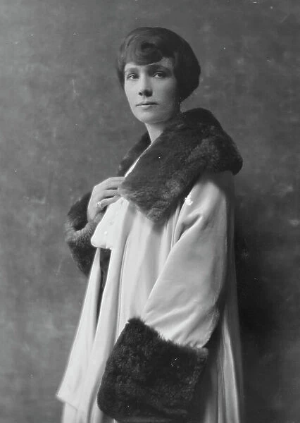 Rice, S.A. Mrs. portrait photograph, 1916 Mar. 14. Creator: Arnold Genthe