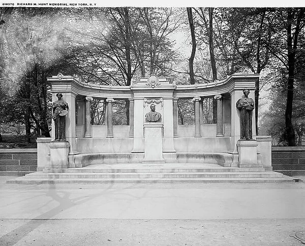Richard M. Hunt Memorial, New York, N.Y. between 1900 and 1906. Creator: Unknown