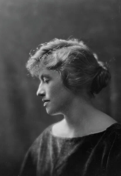 Rieber, D. Miss, portrait photograph, not before 1916. Creator: Arnold Genthe