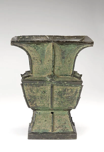 Ritual wine vessel (fangtsun), Western Zhou dynasty, late 11th-early 10th century BCE