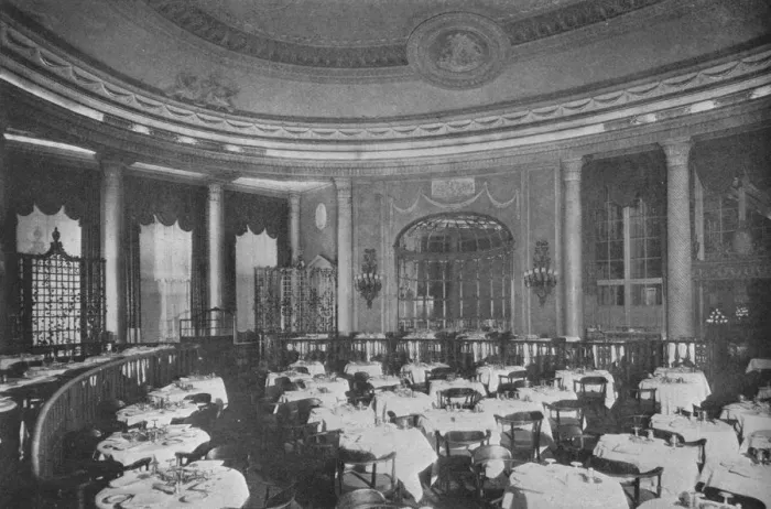 Framed Print : The Ritz Carlton Restaurant on board the ocean liner SS Leviathan, 1923 Framed Print : The Ritz Carlton Restaurant on board the ocean liner SS Leviathan, 1923