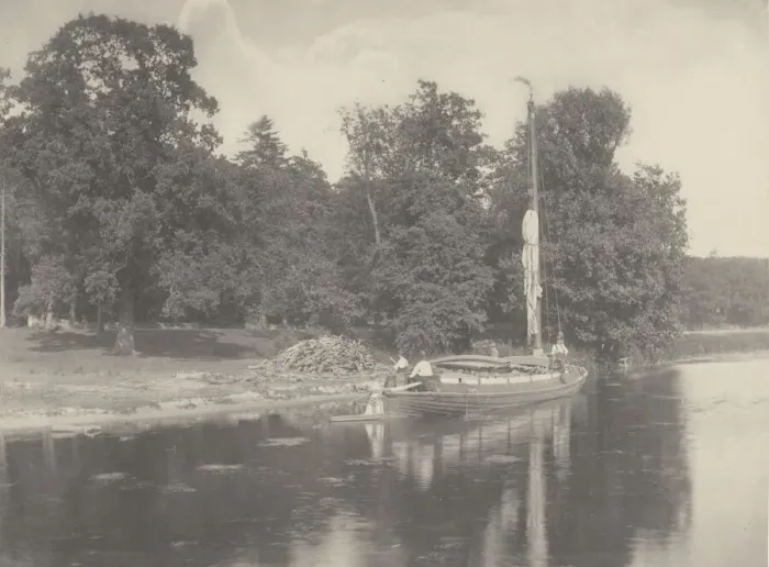 Framed Print : The River Bure at Coltishall, 1886. Creator: Dr Peter Henry Emerson Framed Print : The River Bure at Coltishall, 1886. Creator: Dr Peter Henry Emerson