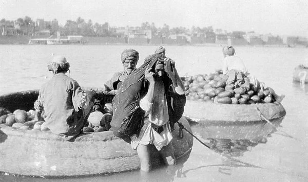 River craft laden with melons, Tigris River, 1917-1919