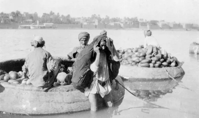 Framed Print : River craft laden with melons, Tigris River, 1917-1919 Framed Print : River craft laden with melons, Tigris River, 1917-1919