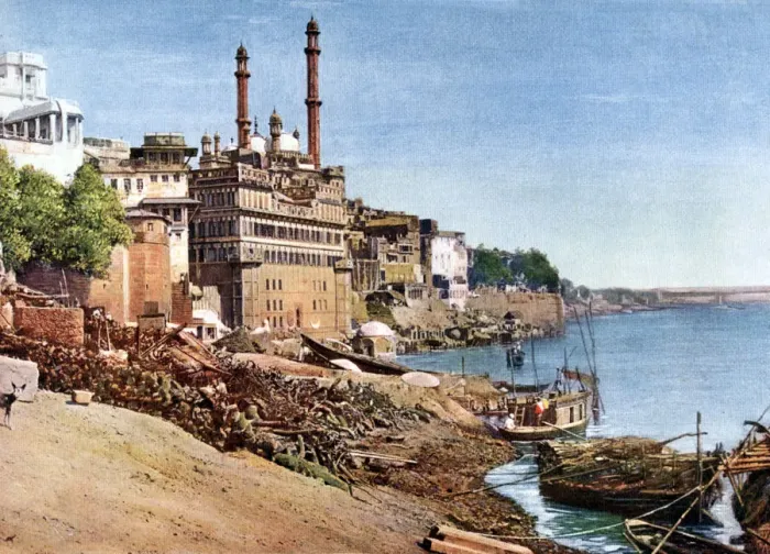 Framed Print : The river Ganges and the Burning Ghats at Benares (Varanasi), India, early 20th century Framed Print : The river Ganges and the Burning Ghats at Benares (Varanasi), India, early 20th century