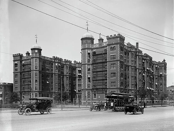 Riverbank Court, Cambridge, Mass. between 1900 and 1920. Creator: Unknown