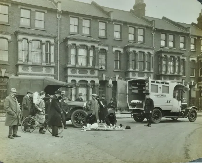 Framed Print : Road accident, Calabria road, Islington, London, 1925 Framed Print : Road accident, Calabria road, Islington, London, 1925