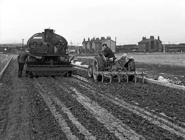 Framed Print : Road construction work, Doncaster, South Yorkshire, November 1955 Framed Print : Road construction work, Doncaster, South Yorkshire, November 1955