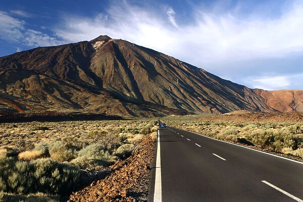 Road heading towards Mount Teide, Parque Nacional del Teide, Tenerife, Canary Islands, 2007