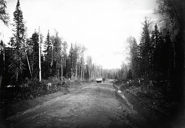 Road rolling, 1909. Creator: Dorozhno-Stroitel'nyi Otdel