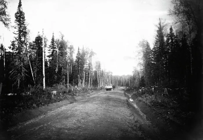 Framed Print : Road rolling, 1909. Creator: Dorozhno-Stroitel'nyi Otdel Framed Print : Road rolling, 1909. Creator: Dorozhno-Stroitel'nyi Otdel