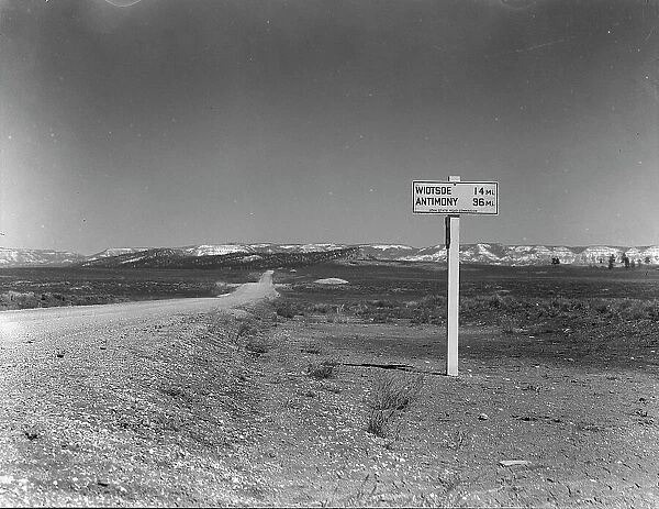The road to Widtsoe from Panquitah, Utah, 1936. Creator: Dorothea Lange