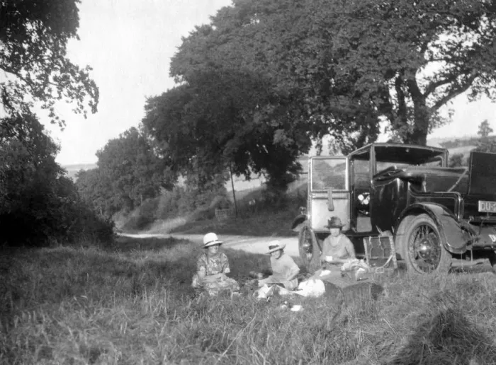 Framed Print : Roadside picnic, c1920s-c1930s(?) Framed Print : Roadside picnic, c1920s-c1930s(?)