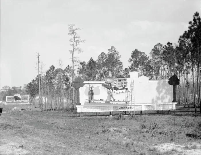 Framed Print : Roadside sign, Florida, 1936. Creator: Walker Evans Framed Print : Roadside sign, Florida, 1936. Creator: Walker Evans