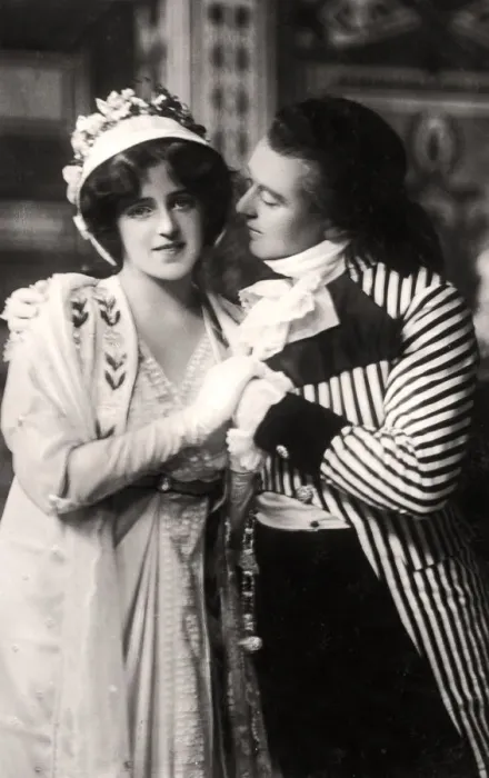 Framed Print : Robert Evett (1874-1949) and Denise Orme (1885-1960) in The Merveilleuses, early 20th century. Artist: Rotary Photo Framed Print : Robert Evett (1874-1949) and Denise Orme (1885-1960) in The Merveilleuses, early 20th century. Artist: Rotary Photo