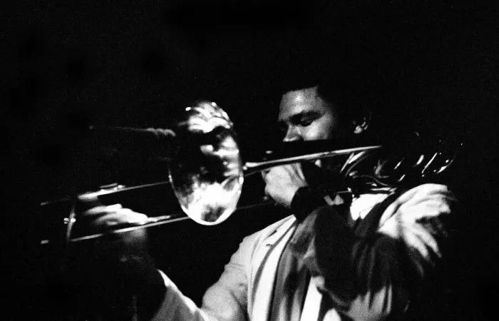 Framed Print : Robin Eubanks, Ronnie Scotts Jazz Club, Soho, London, May 1990 Framed Print : Robin Eubanks, Ronnie Scotts Jazz Club, Soho, London, May 1990