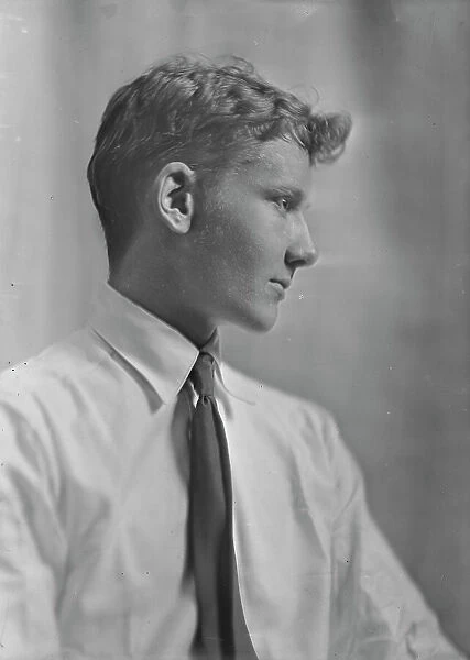 Robin MacKaye, portrait photograph, 1918 Sept. 12. Creator: Arnold Genthe