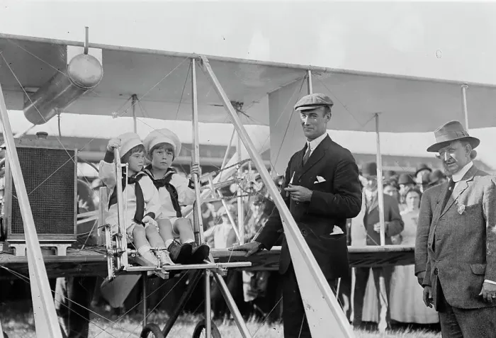 Framed Print : Rodgers (twins? on plane?), between c1910 and c1915. Creator: Bain News Service Framed Print : Rodgers (twins? on plane?), between c1910 and c1915. Creator: Bain News Service