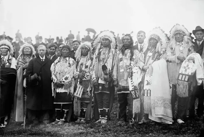 Framed Print : Rodman Wanamaker and Indian Chiefs, 1913. Creator: Bain News Service Framed Print : Rodman Wanamaker and Indian Chiefs, 1913. Creator: Bain News Service
