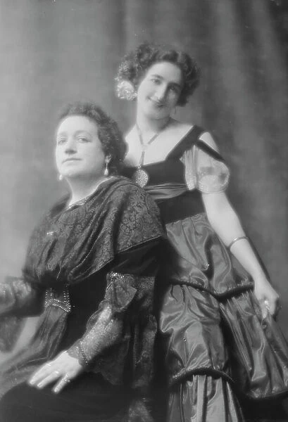 Rodriguez, Madame, and Mlle. Mignon, portrait photograph, 1915 June 26. Creator: Arnold Genthe