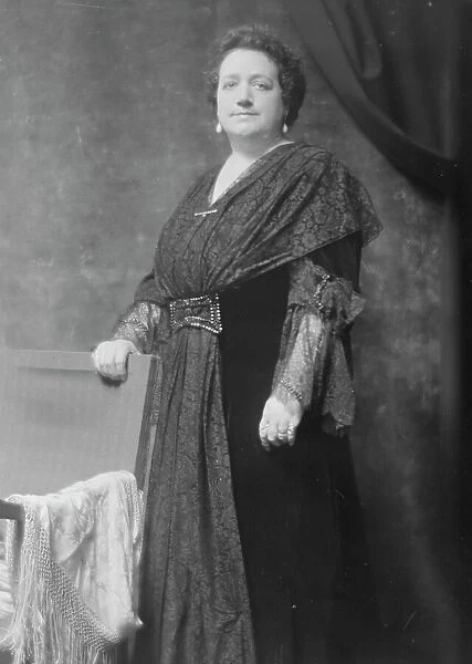 Rodriguez, Madame, portrait photograph, 1915 June 26. Creator: Arnold Genthe