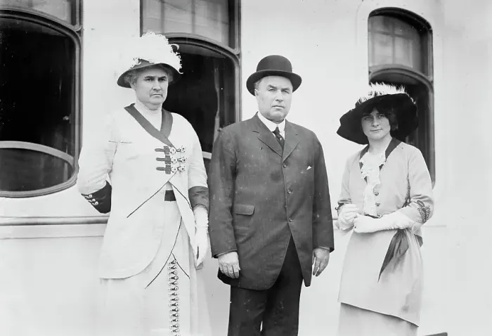 Framed Print : Roger Sullivan, wife and daughter, between c1910 and c1915. Creator: Bain News Service Framed Print : Roger Sullivan, wife and daughter, between c1910 and c1915. Creator: Bain News Service