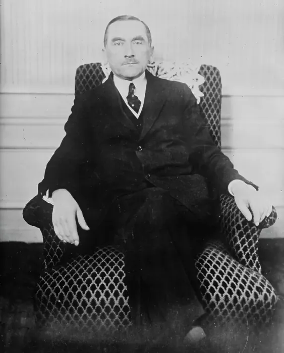Framed Print : Roman Dmowsky, between c1915 and c1920. Creator: Bain News Service Framed Print : Roman Dmowsky, between c1915 and c1920. Creator: Bain News Service
