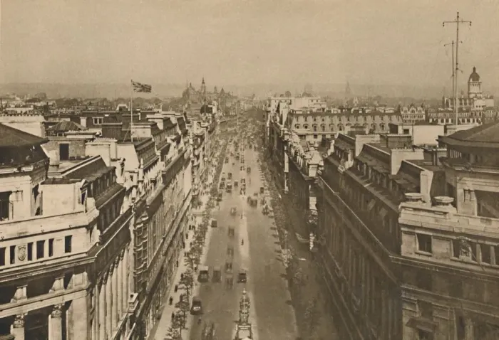 Framed Print : On The Roof of Bush House, Looking From Kingsway Towards The Northern Heights, c1935 Framed Print : On The Roof of Bush House, Looking From Kingsway Towards The Northern Heights, c1935