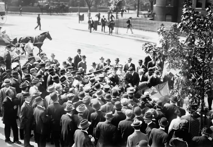 Framed Print : Roosevelt at Capitol, between c1910 and c1915. Creator: Bain News Service Framed Print : Roosevelt at Capitol, between c1910 and c1915. Creator: Bain News Service