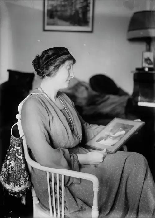 Framed Print : Rosalie Miller, between c1915 and c1920. Creator: Bain News Service Framed Print : Rosalie Miller, between c1915 and c1920. Creator: Bain News Service